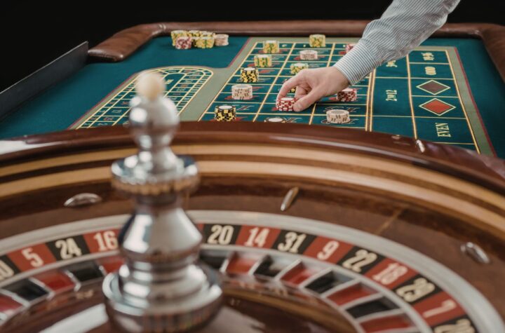 The Digital Nomad’s Guide to Enjoying Live Roulette While Traveling